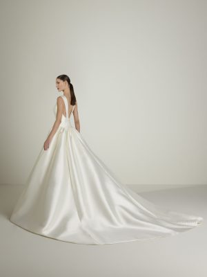 SIMONETTA wedding dress San Patrick Collection 2026 | Boutique Paris