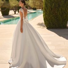 SOFIA wedding dress Adriana Alier Collection 2026 | Boutique Paris