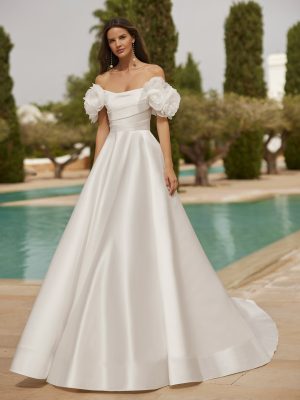Robe de Mariée SUIZA de Adriana Alier Collection 2026 | Paris