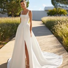 SUYIN wedding dress Adriana Alier Collection 2026 | Boutique Paris SUYIN wedding dress Adriana Alier Collection 2026 | Boutique Paris
