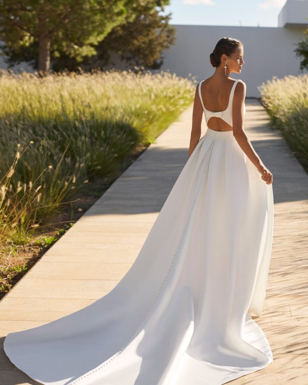 SUYIN wedding dress Adriana Alier Collection 2026 | Boutique Paris