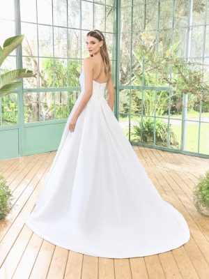 VITORIA wedding dress White One Collection | Boutique Paris
