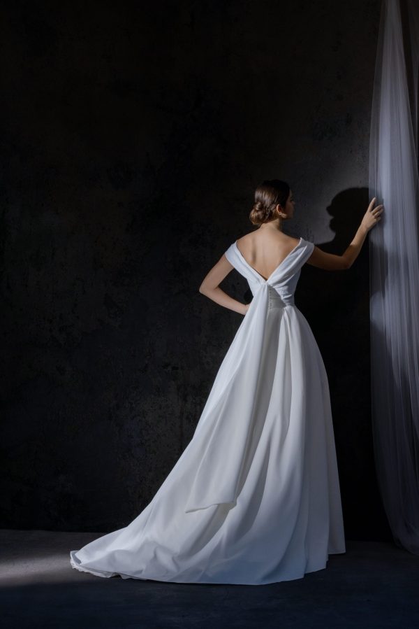 Robe de Mariée THEONIE Cymbeline Collection | Paris 15