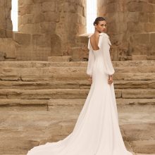 PAIVA wedding dress Adriana Alier Collection 2027 | Boutique Paris PAIVA wedding dress Adriana Alier Collection 2027 | Boutique Paris