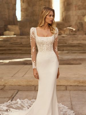 PARAMO wedding dress Adriana Alier Collection 2027 | Boutique Paris