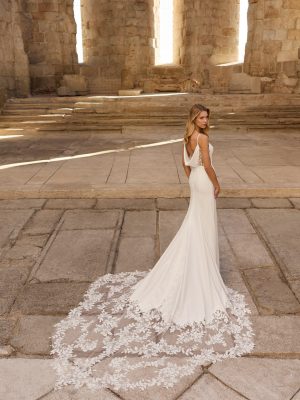 PARIS wedding dress Adriana Alier Collection 2027 | Boutique Paris