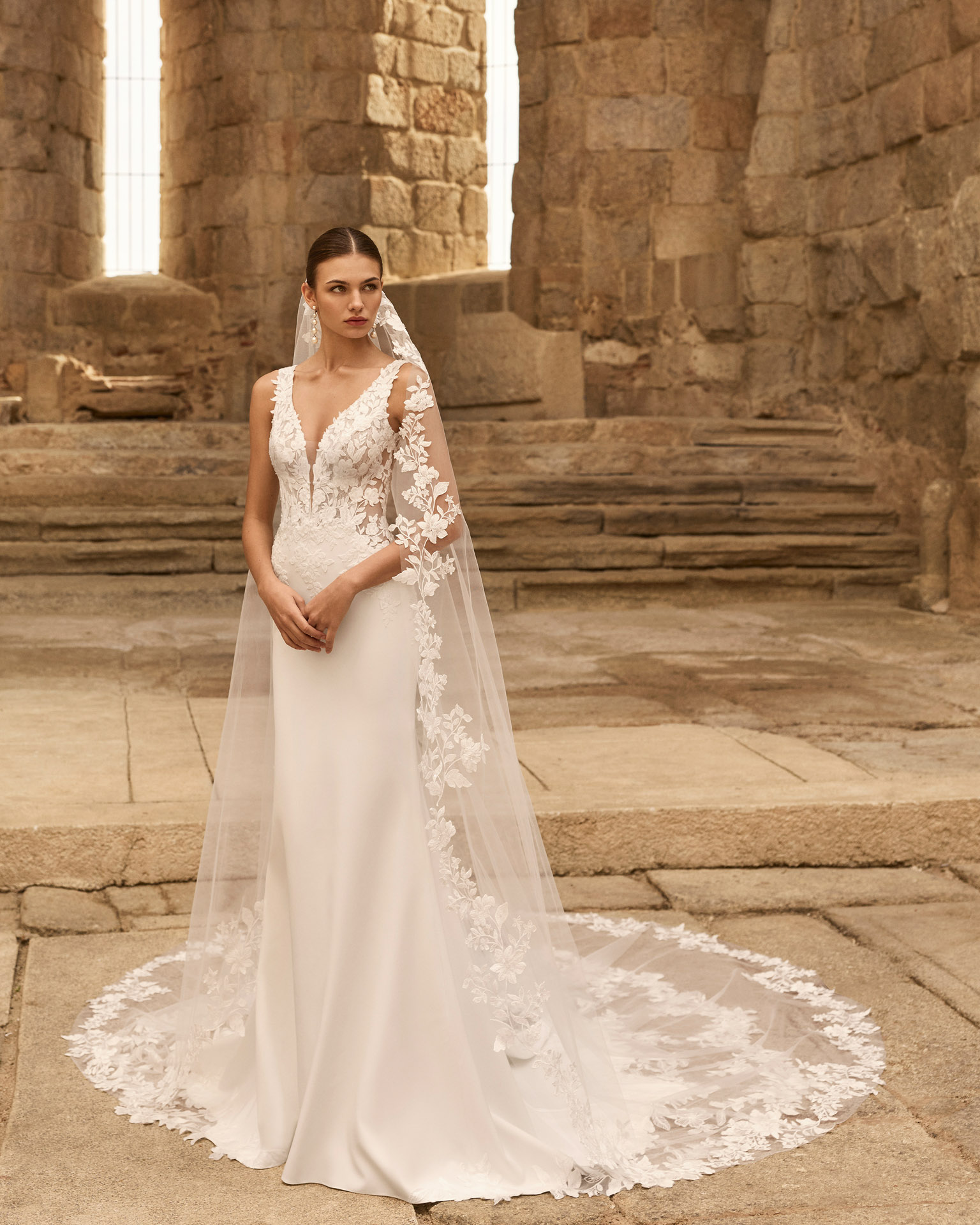 Robe de Mariée PASCAL de Adriana Alier Collection 2027 | Paris Robe de Mariée PASCAL de Adriana Alier Collection 2027 | Paris