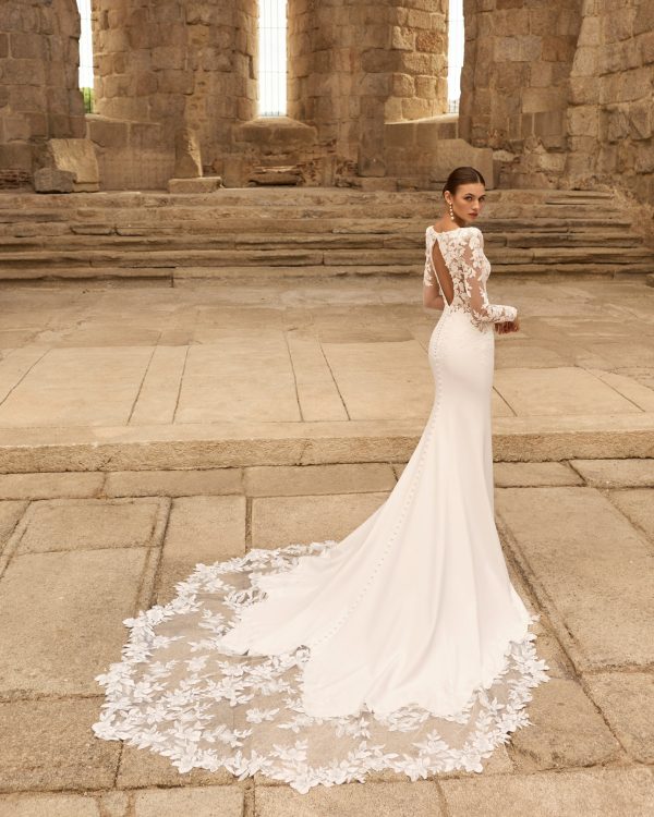 Robe de Mariée PASCAL de Adriana Alier Collection 2027 | Paris Robe de Mariée PASCAL de Adriana Alier Collection 2027 | Paris