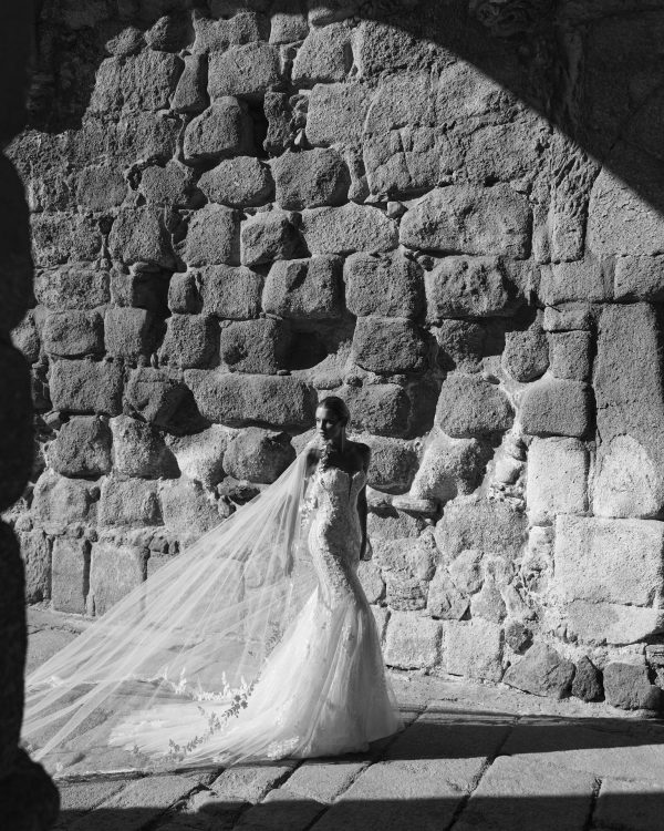 Robe de Mariée PATSY de Adriana Alier Collection 2027 | Paris Robe de Mariée PATSY de Adriana Alier Collection 2027 | Paris