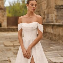 Robe de Mariée PISCILO de Adriana Alier Collection 2027 | Paris Robe de Mariée PISCILO de Adriana Alier Collection 2027 | Paris