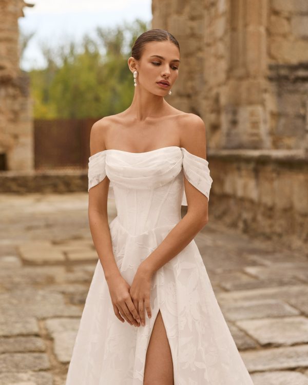 Robe de Mariée PISCILO de Adriana Alier Collection 2027 | Paris Robe de Mariée PISCILO de Adriana Alier Collection 2027 | Paris