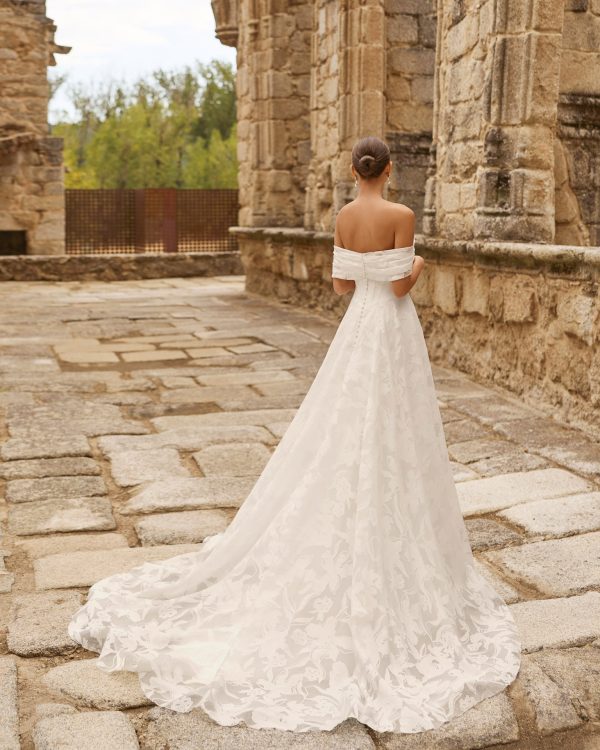 Robe de Mariée PISCILO de Adriana Alier Collection 2027 | Paris Robe de Mariée PISCILO de Adriana Alier Collection 2027 | Paris