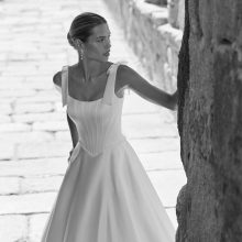 Robe de Mariée PLANET de Adriana Alier Collection 2027 | Paris Robe de Mariée PLANET de Adriana Alier Collection 2027 | Paris