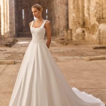 Robe de Mariée PLANET de Adriana Alier Collection 2027 | Paris Robe de Mariée PLANET de Adriana Alier Collection 2027 | Paris