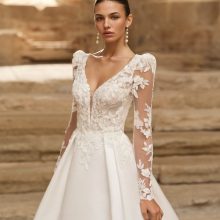 Robe de Mariée POESIA de Adriana Alier Collection 2027 | Paris Robe de Mariée POESIA de Adriana Alier Collection 2027 | Paris