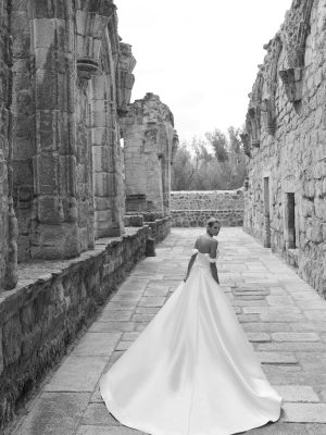 Robe de Mariée PRISCY de Adriana Alier Collection 2027 | Paris