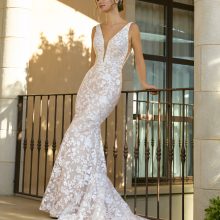 ALMARIS wedding dress White One Collection | Boutique Paris ALMARIS wedding dress White One Collection | Boutique Paris