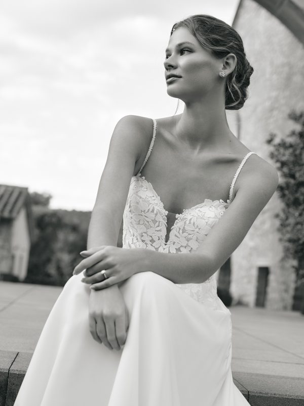 INHACA wedding dress White One Collection | Boutique Paris INHACA wedding dress White One Collection | Boutique Paris