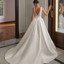 JYDA wedding dress San Patrick Collection 2027 | Boutique Paris JYDA wedding dress San Patrick Collection 2027 | Boutique Paris