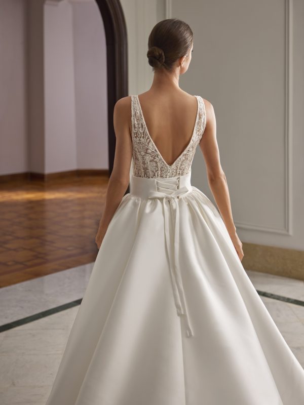 JYDA wedding dress San Patrick Collection 2027 | Boutique Paris JYDA wedding dress San Patrick Collection 2027 | Boutique Paris