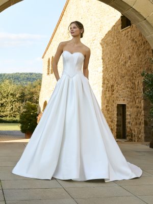 Robe de Mariée URVILLE White One Collection | Paris