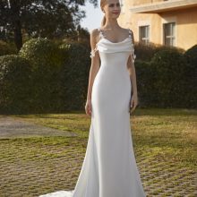 VERENI wedding dress White One Collection | Boutique Paris VERENI wedding dress White One Collection | Boutique Paris
